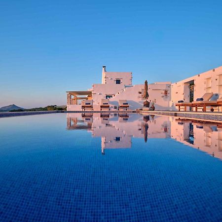 Luxurious Villa Pactia Amazing Pool Isterni  Kültér fotó